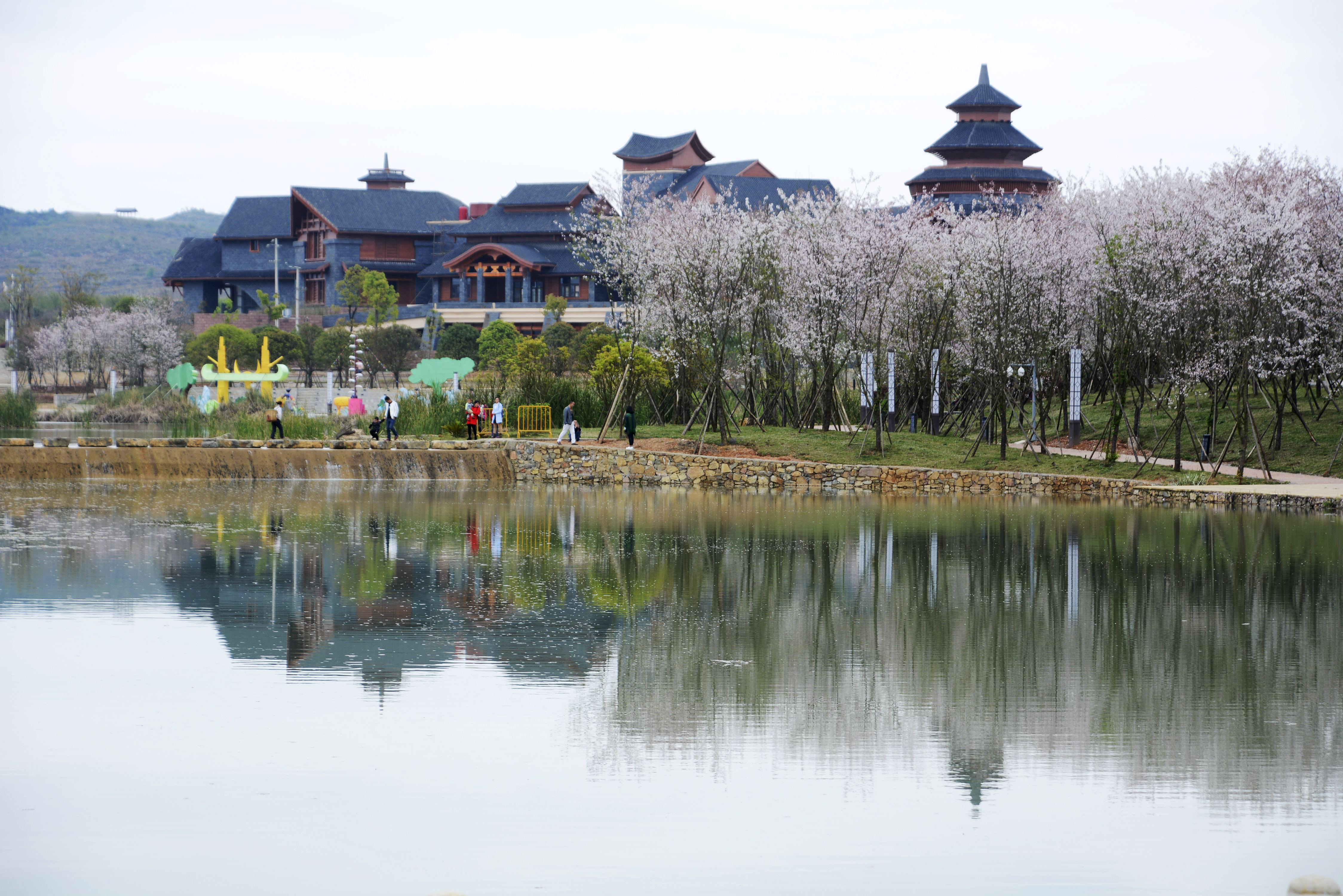 兴义两地被命名为贵州省园林城镇